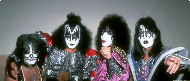 Kiss 2 Dashing News